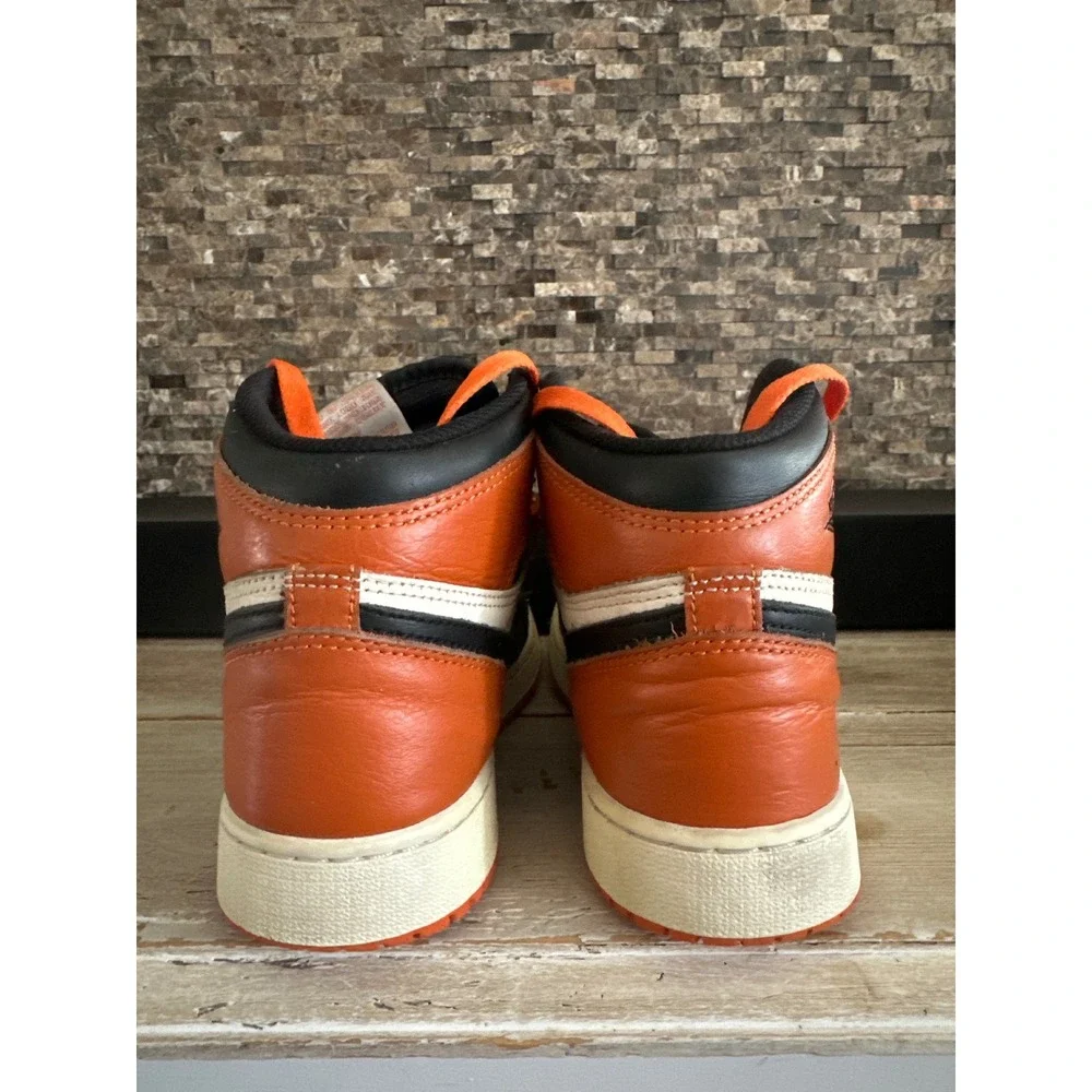 Nike Air Jordan 1 Retro High OG Shattered Backboard Starfish Black 555088-113 5Y